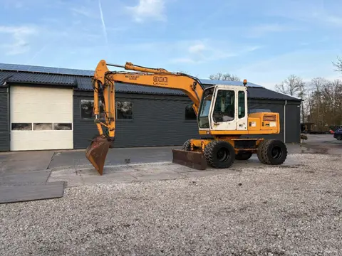 Liebherr A900 litronic