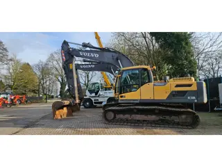 Volvo EC220 DL (bj 2012)