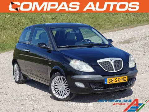 Lancia Ypsilon 1.2-16V MomoDesign (bj 2006)
