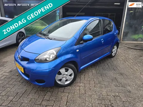Toyota Aygo 1.0-12V Dynamic Blue | NW KOPPELING | 12MND GARANTIE | AUTOMAAT | AIRCO | ELEC RAMEN | L