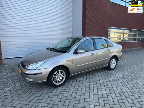 Ford Focus 1.6-16V Ghia Automaat Airco Trekhaak Nw Apk Nap
