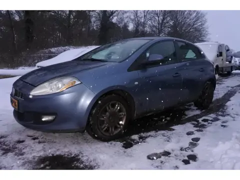 Fiat Bravo 1.4 Corporate 5 drs nw apk 8-1-2027 div. exstra,s