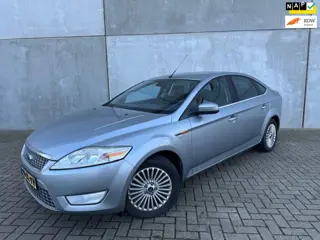 Ford Mondeo 2.0-16V Titanium