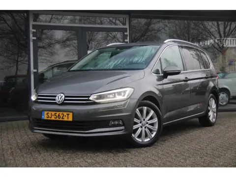 Volkswagen Touran 1.4 TSI Highline Business R | DSG | ACC | LED | 7 P |