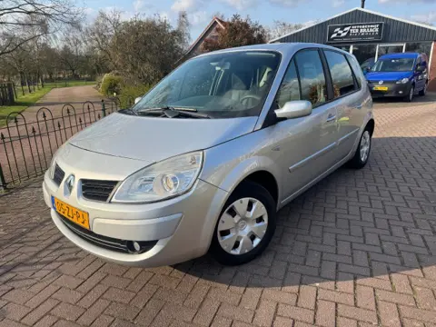 RENAULT SCENIC 1.6*Airco*Trekhaak*NW Distributie riem