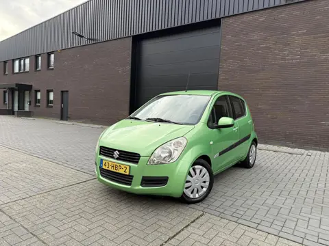 Suzuki Splash 1.2 Comfort | ZUINIG RIJDEN | VROLIJKE KLEUR | NW APK | LAGE KM | ELEC PAKKET |