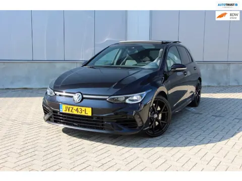 Volkswagen GOLF 8 R 2.0 TSI 320PK 4M PERF AKRA PANO H-UP LEDER H&K