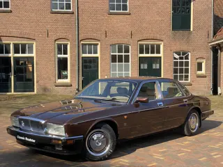 Daimler (JAGUAR) 4.0 XJ40 INSIGNIA UITVOERING, UNIEK!