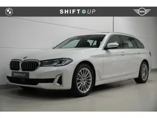 BMW 5-serie Touring 530i Panoramadak | Laser | Head Up | Elektr. Trekhaak