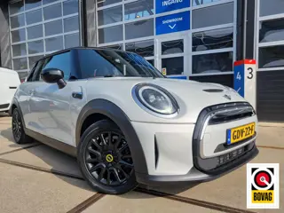 Mini Mini Electric MINI Yours 33 kWh NAVI / CAMERA / CRUISE / PDC / STOELVERWARMING