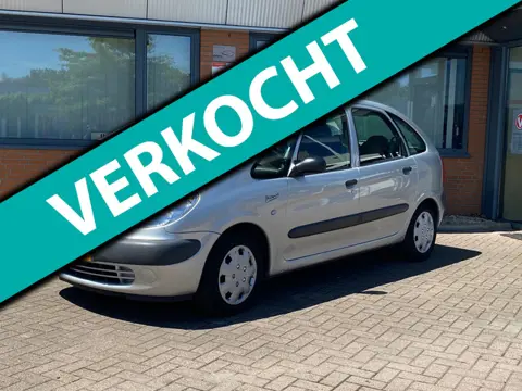 Citroen Xsara Picasso 1.8i-16V Différence 2