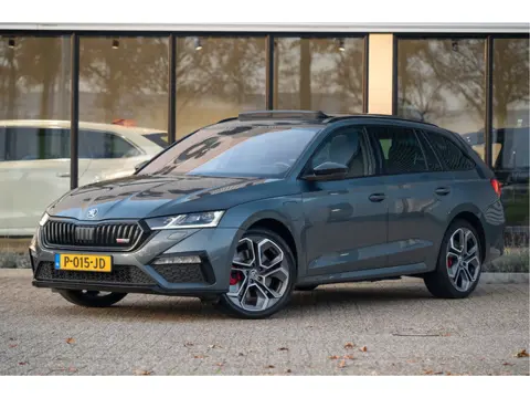 Škoda Octavia Combi 1.4 TSI RS iV PHEV Business | Pano | ACC | Matrix LED | Elek. Achterklep | Stoel