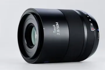 Carl Zeiss Touit 50mm f/2.8 Macro Fuji X