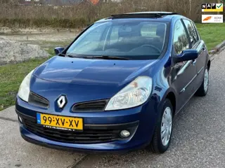 Renault Clio 1.2 TCE Dynamique 5-Drs Airco Electric pakket Audio/CD El. bediend panoramadak Cruiseco