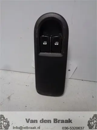 Renault Clio 2005-2012 Raamschakelaar links voor