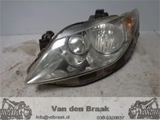 Seat Ibiza St 2010-2015 Koplamp links