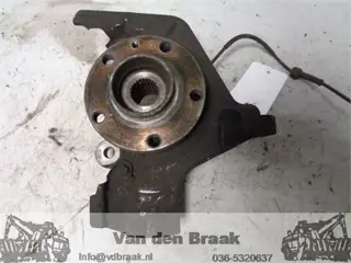 Fiat Doblo 2015-2022 Fusee links voor