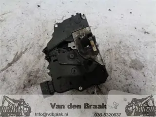 Opel Corsa 3 drs 2006-2015 Deurslot links met CV