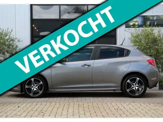 Alfa Romeo Giulietta 1.4 Turbo MultiAir Veloce TCT - NAVI - CRUISE - UCONNECT - PDC - ALCANTARA