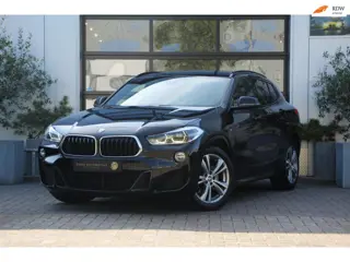 BMW X2 SDrive20i M-Sport Automaat - LED - ELEK KOFFERKLEP - TREKHAAK - HEADUP - NAVI GROOT - STOEL V