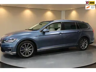 Volkswagen Passat Variant 1.4 TSI GTE Highline *Pano* Leer|Massage|Trekhaak|HUD|Carplay