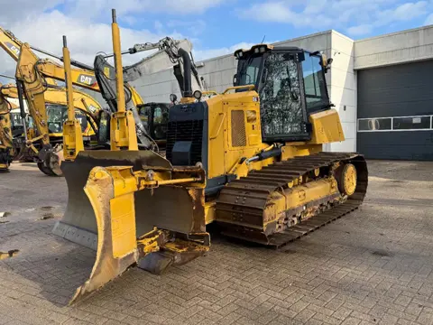 Caterpillar D4 (bj 2021)