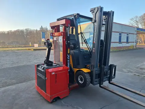 Loc Sterke 3200 kg Stapelaar met 152 uurtjes! (0017)