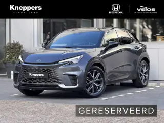 Lexus LBX Emotion Bi-Tone 2WD | GEEN AFLEVERKOSTEN |  Dodehoekdetectie, Elektrische achterklep, Lede