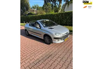 Peugeot 206 CC 1.6-16V AIRCO AUTOMAAT NAP NWE APK!