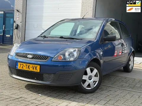 Ford Fiesta 1.3-8V Champion/ 3drs/ nap/ dealeronderhouden/ 1jaar apk/ airco/ EL-ramen/ zeer nette au