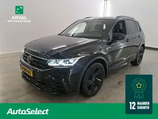 Volkswagen Tiguan 1.5 TSI R-Line Business+ | Winter & Assistance pakket | R-Line in- & exterieur Bla