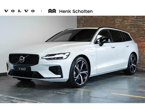 Volvo V60 T6 Plug-in hybrid AWD Plus Dark | Head-Up Display | Panoramadak met Schuif-/Kantelfunctie 
