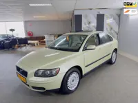 Volvo S40 1.8 Momentum Apk Nieuw,2e eigenaar,Unieke kilometers,Clima,Cruise,Schuifdak,N.A.P,2 sleute