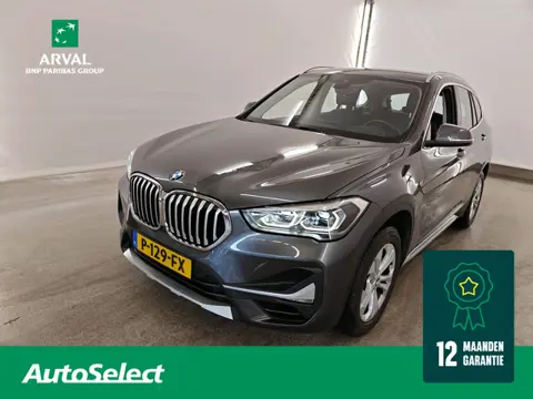 BMW X1 SDrive20i 178pk Automaat Business Edition Plus | xLine | Trekhaak | Leder met sportstoelen | 