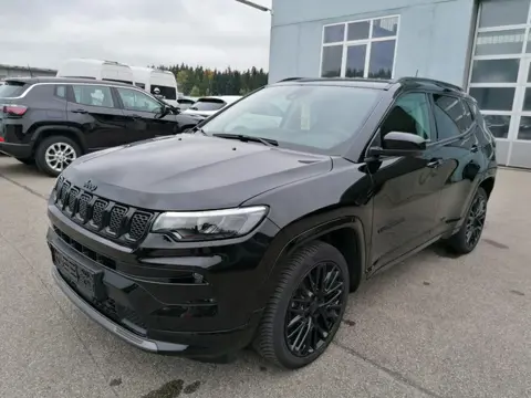 Jeep Compass 1.5T e-Hybrid High Altitude Stuur en stoelverwarming.