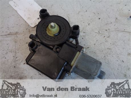 Volkswagen Polo 6R 5 deurs 2009-2014 Raammotor rechts voor