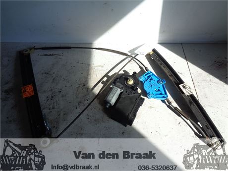 Audi A4 2001-2007 Elec. raammechaniek rechts voor
