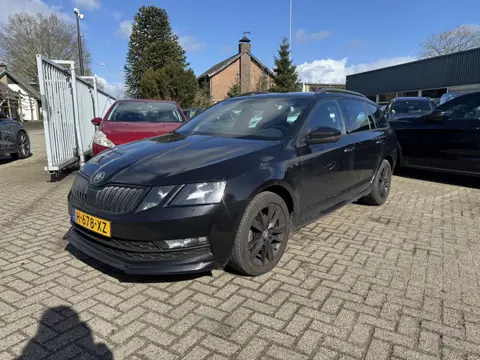 Škoda Octavia Combi 1.5 TSI Greentech Sport Business Automaat