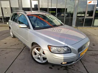 Volvo V50 2.4 Momentum - Cruise - Airco - Nieuwe apk -
