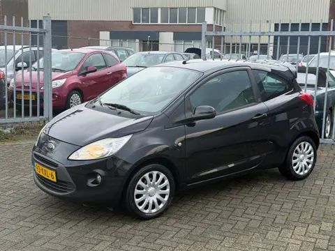 Ford Ka 1.2 Titanium X! NL AUTO NAP! Airco l 2e eigenaar l Spoiler pakket l Elek pakket! Goed OH l N