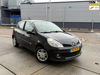 Renault Clio 1.6-16V Privilège AUTOMAAT AIRCO Volledig onderhouden