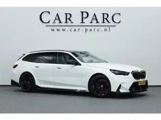 BMW 5-serie Touring M5 727+PK BTW/AKRAPOVIC/CARBON M-PERFORMANCE/21" LMV/BOWERS & WILKINS/PANO/HUD/A