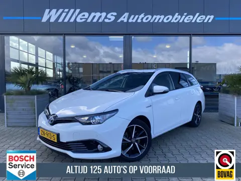 Toyota Auris Touring Sports 1.8 Hybrid Dynamic Ultimate Stoelverwarming, Navigatie , Camera