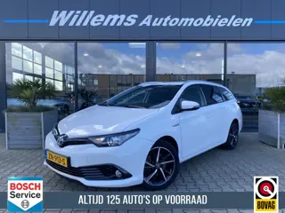 Toyota Auris Touring Sports 1.8 Hybrid Dynamic Ultimate Stoelverwarming, Navigatie , Camera