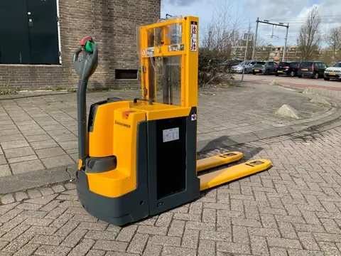 Jungheinrich EJD220 2000KG 2.00METER STAPELAAR / HEFTRUCK
