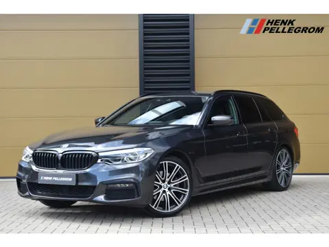 BMW 5 Serie Touring 520i High Executive Edition * M-Pakket *Comfortstoelen * 20'Lm * Head-up *