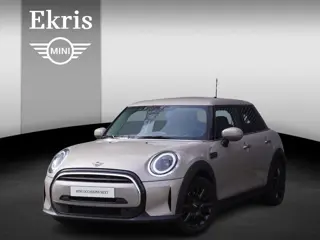 MINI 5-deurs One Classic Uitvoering | Comfort Plus Pakket | Extra getint glas | 16" LM Victory Spoke
