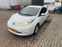 Nissan LEAF Acenta 30 kWh Automaat Airco Cruise Navi Achterrij Camera StoelVerwarming