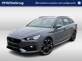 CUPRA Leon Sportstourer 1.4 e-Hybrid 245pk Performance DSG Automaat Panoramadak / 19"LM velgen / App