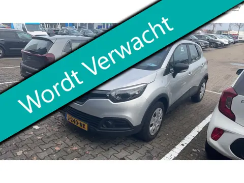 Renault Captur 0.9 TCe 86.000km. 2e eig. Airco Cruise LED PDC Hoge instap